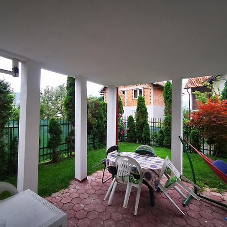 Rest & Recharge 4Bdr Apt- Free Parking, Ac & Garden 사라예보 외부 사진