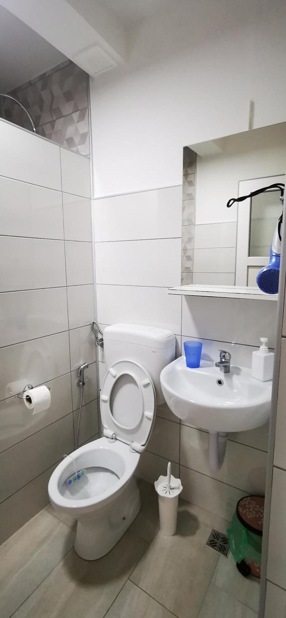 Rest & Recharge 4Bdr Apt- Free Parking, Ac & Garden 사라예보 외부 사진