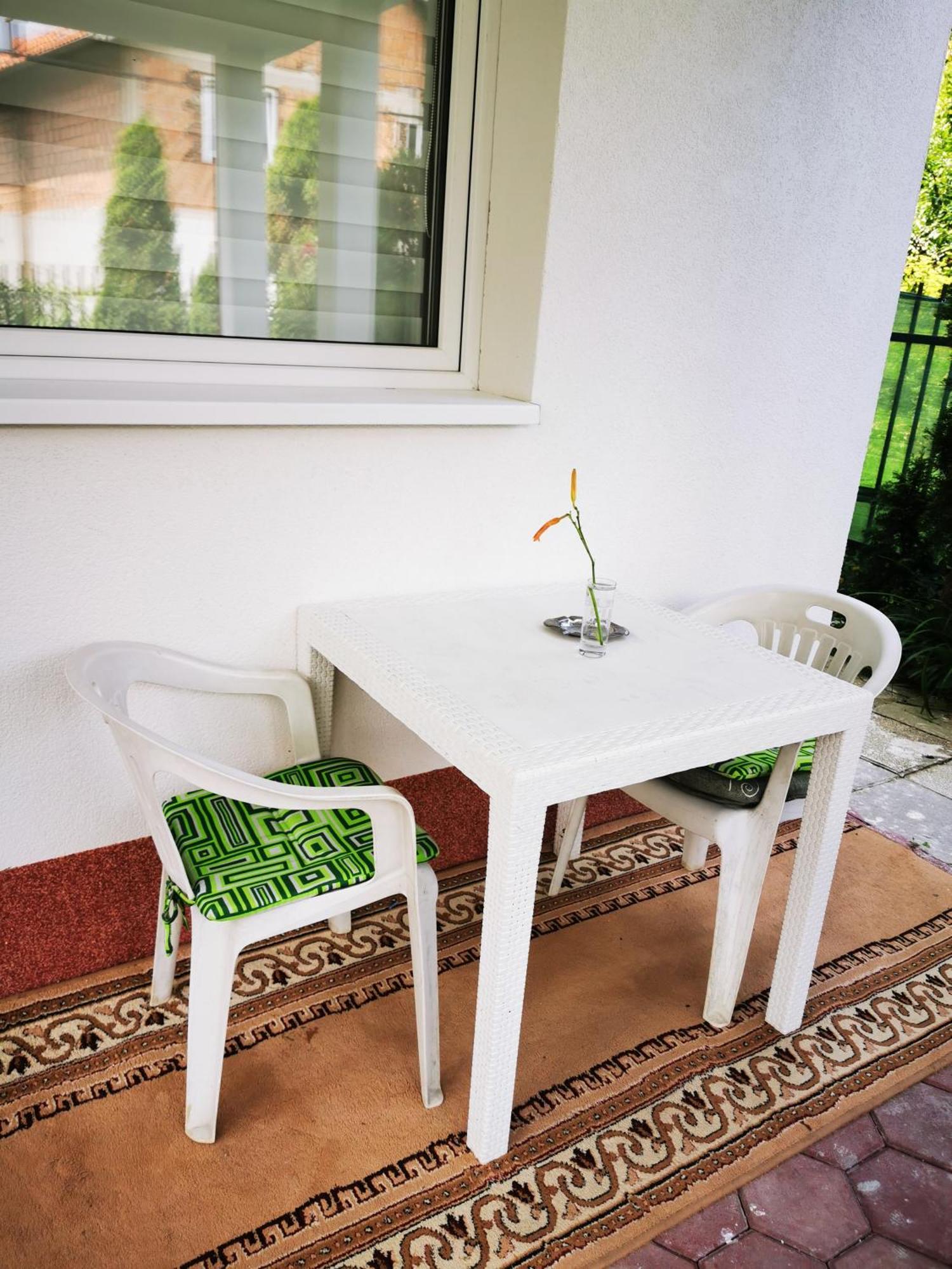 Rest & Recharge 4Bdr Apt- Free Parking, Ac & Garden 사라예보 외부 사진